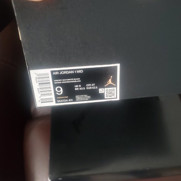 Jordan's 1 - Picture 2 of 2